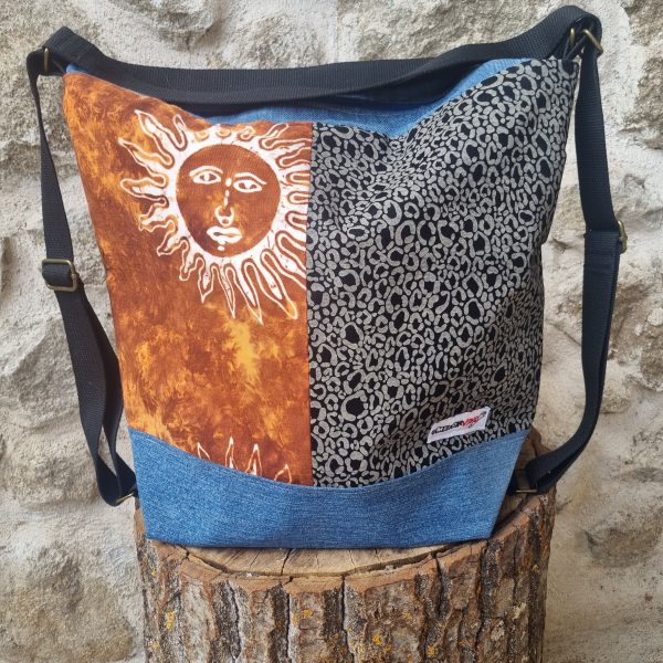 Foto desde la parte delantera de la Tote-Mochi 2.0