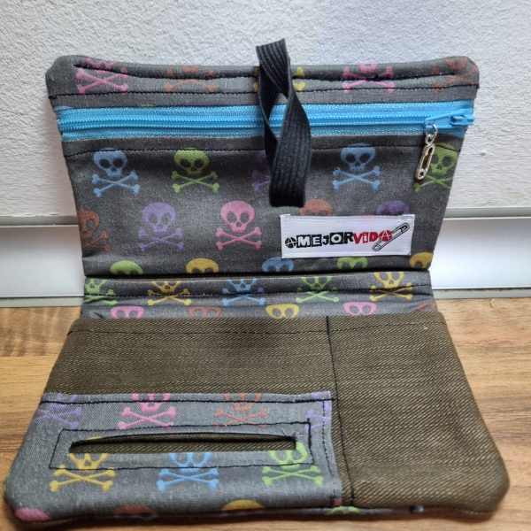 Foto de la Ta-Vaquera Calaveras Coloridas abierta por dentro