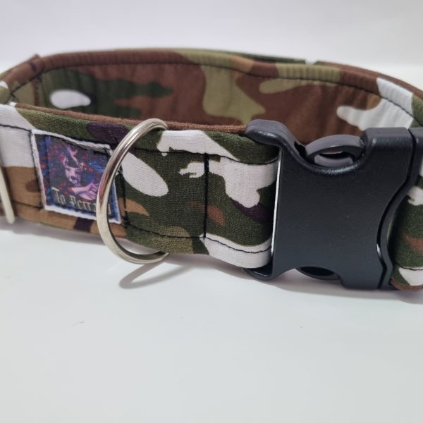 Foto del collar de perro camuflaje