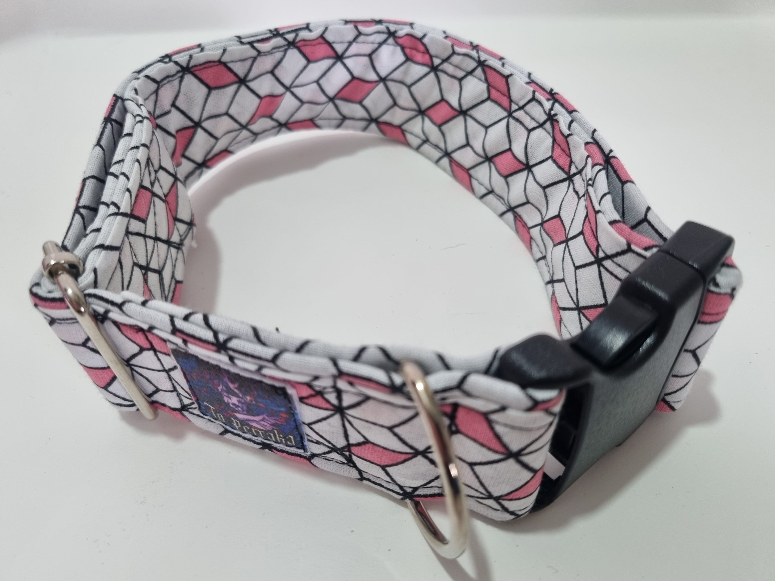 Foto del collar de perro étnico rosa