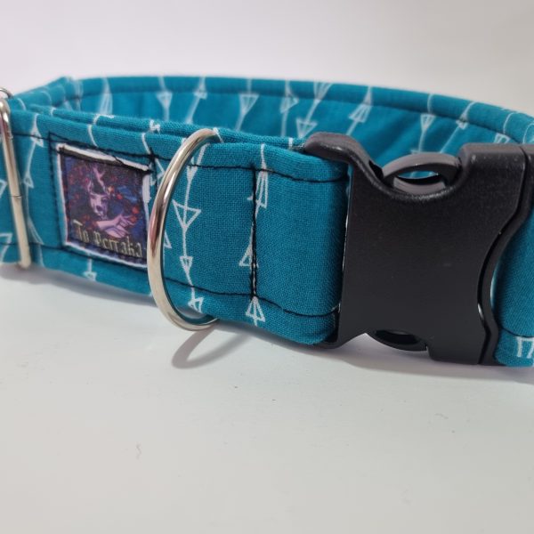 Foto del collar de perro étnico azul