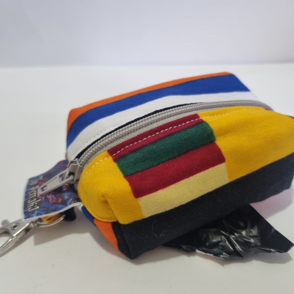 Foto del porta bolsas para perro rayas