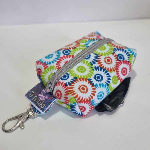 Foto del porta bolsas para perro hippie