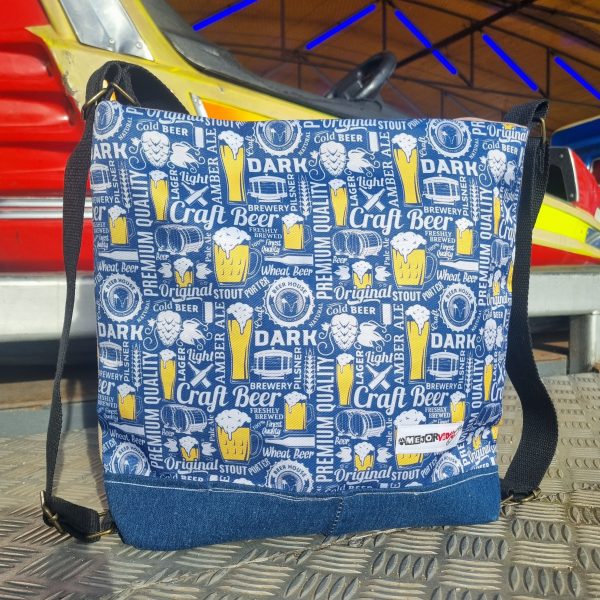 Foto de la parte delantera de la Tote-Mochi Mini