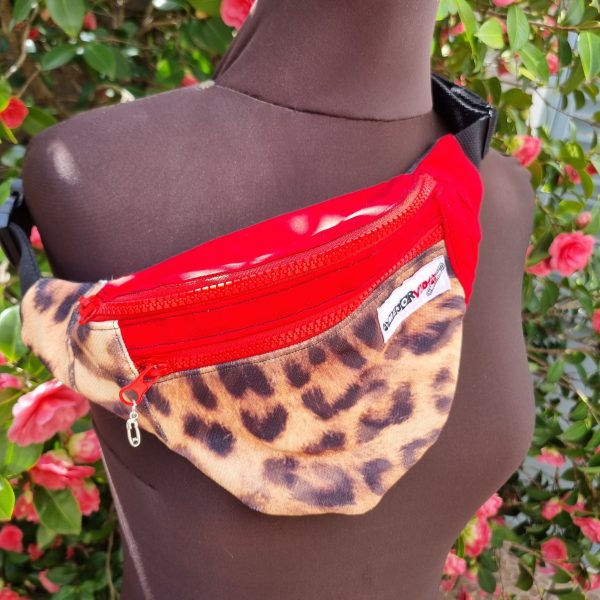 Foto de la parte delantera de la riñonera retalera