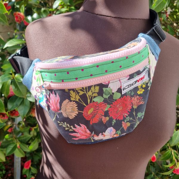 Foto de la parte delantera de la riñonera retalera