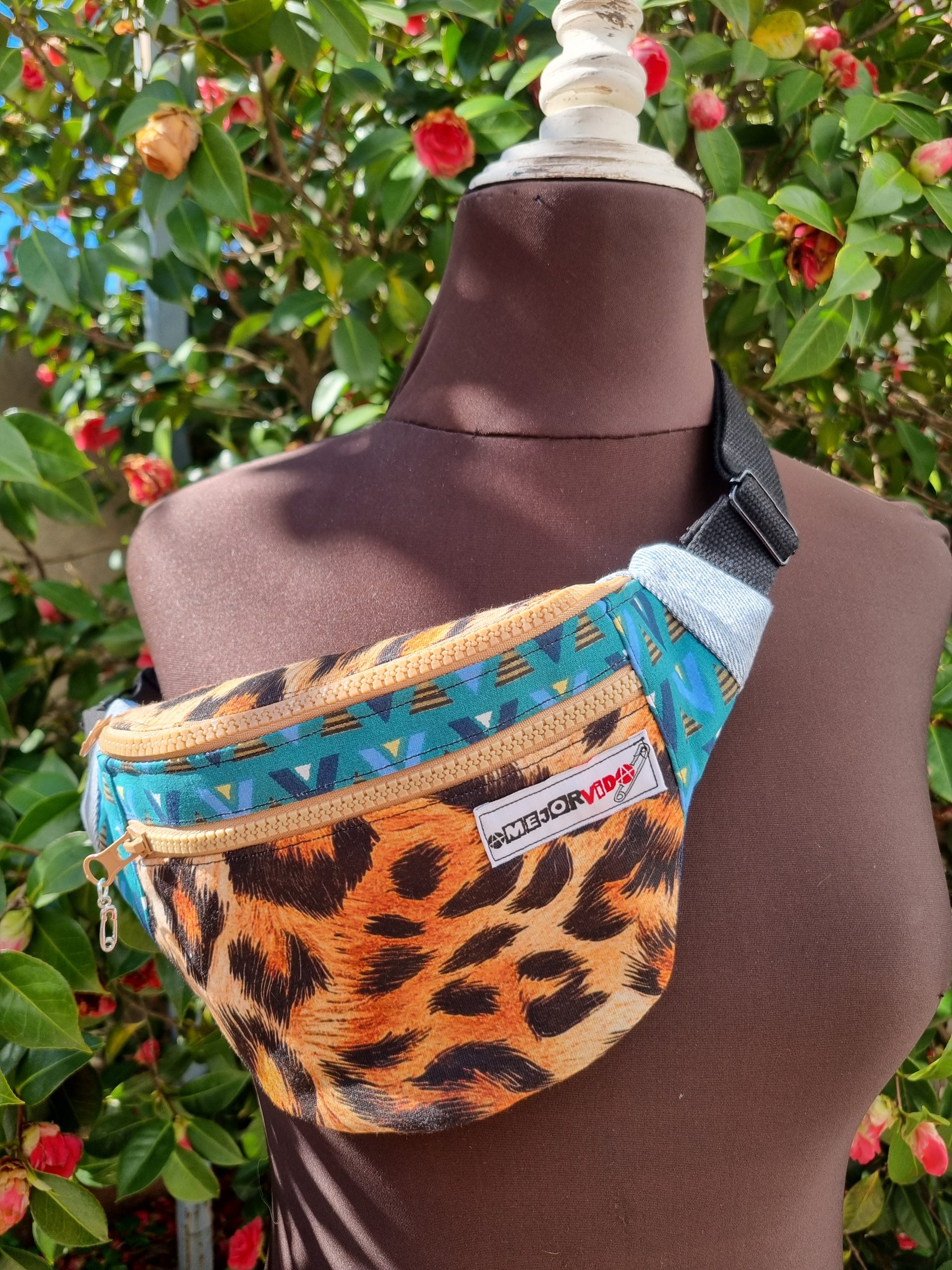 Foto de la parte delantera de la riñonera retalera