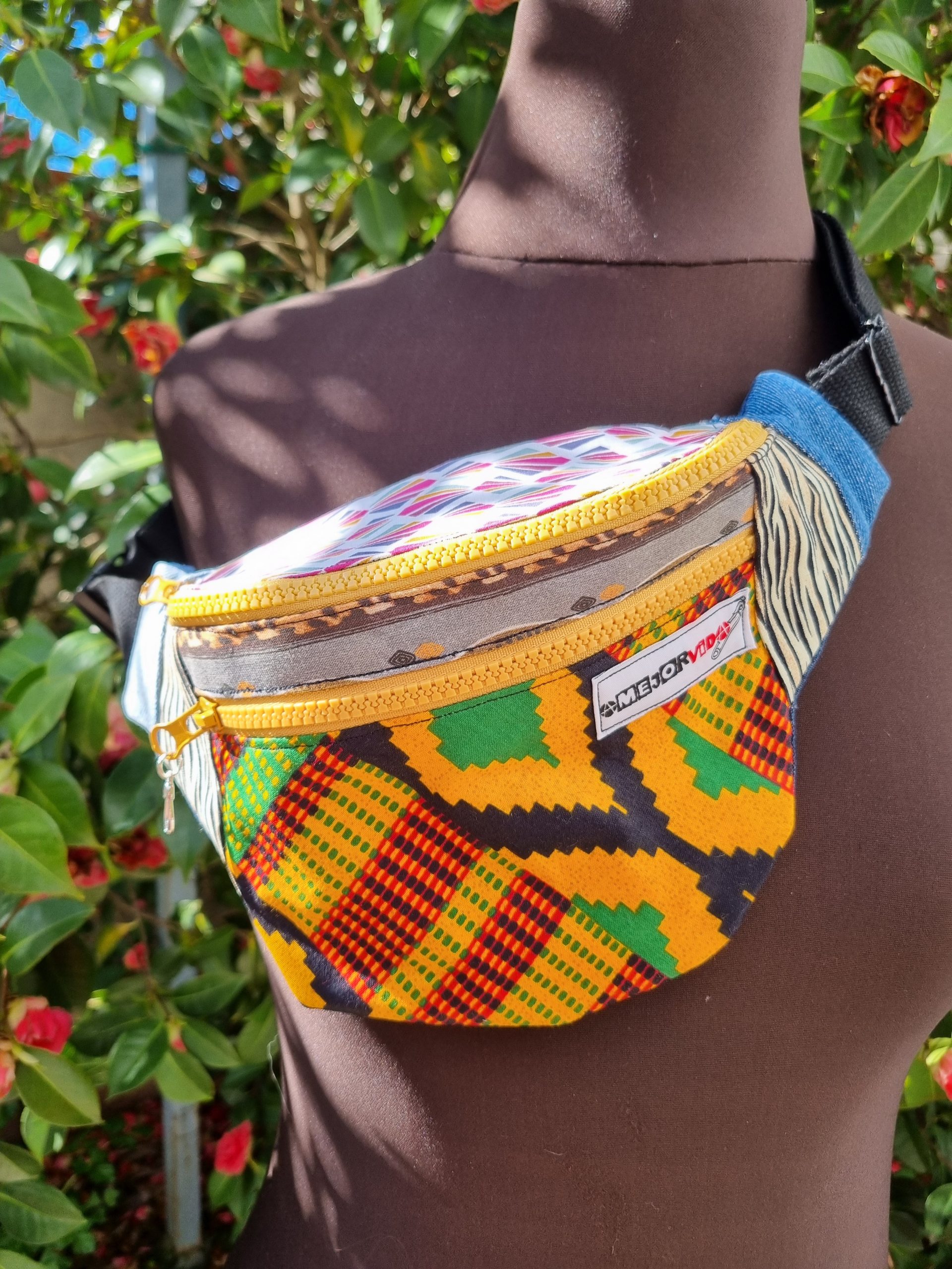 Foto de la parte delantera de la riñonera retalera