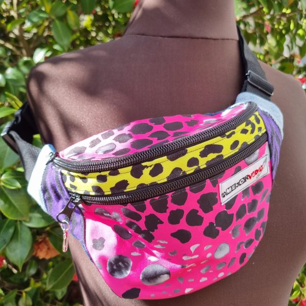 Foto de la parte delantera de la riñonera retalera