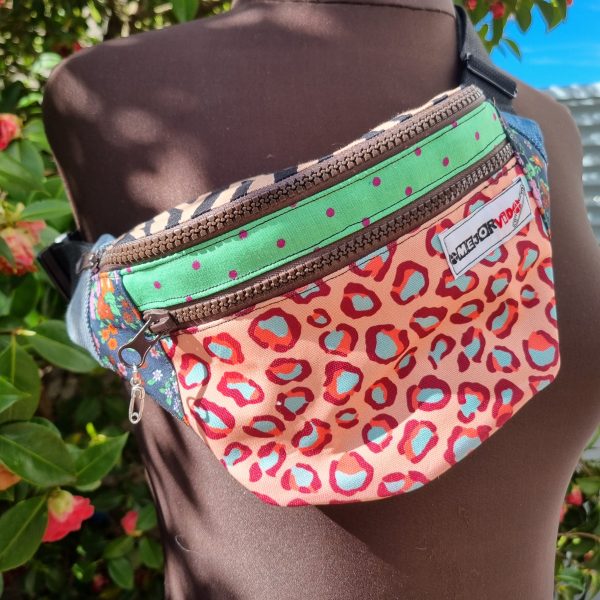 Foto de la parte delantera de la riñonera retalera