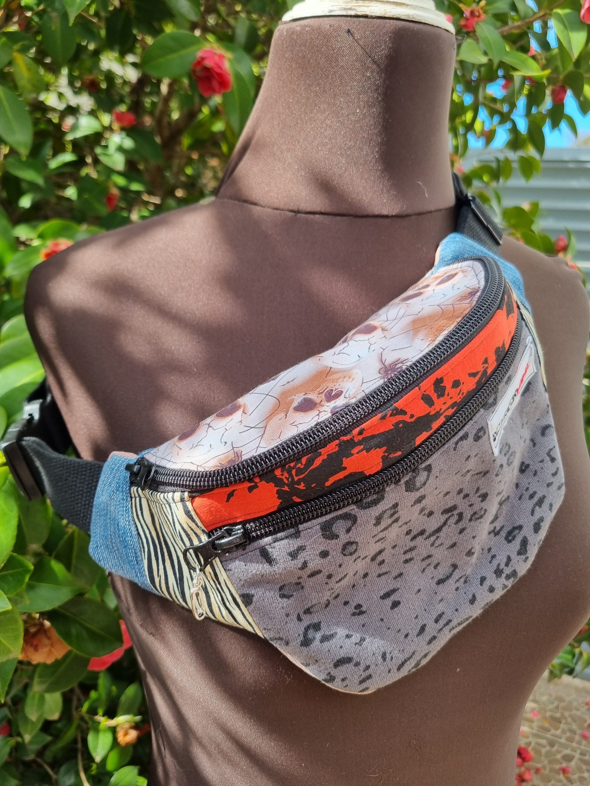 Foto de la parte delantera de la riñonera retalera