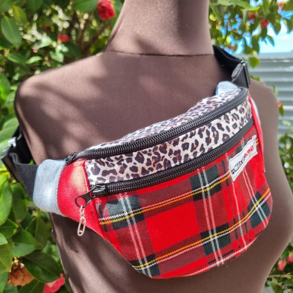 Foto de la parte delantera de la riñonera retalera